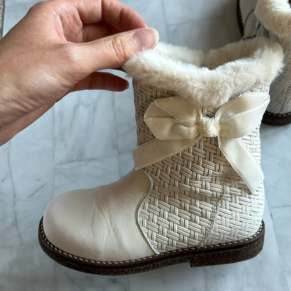 Eli1957 cozy stylish
